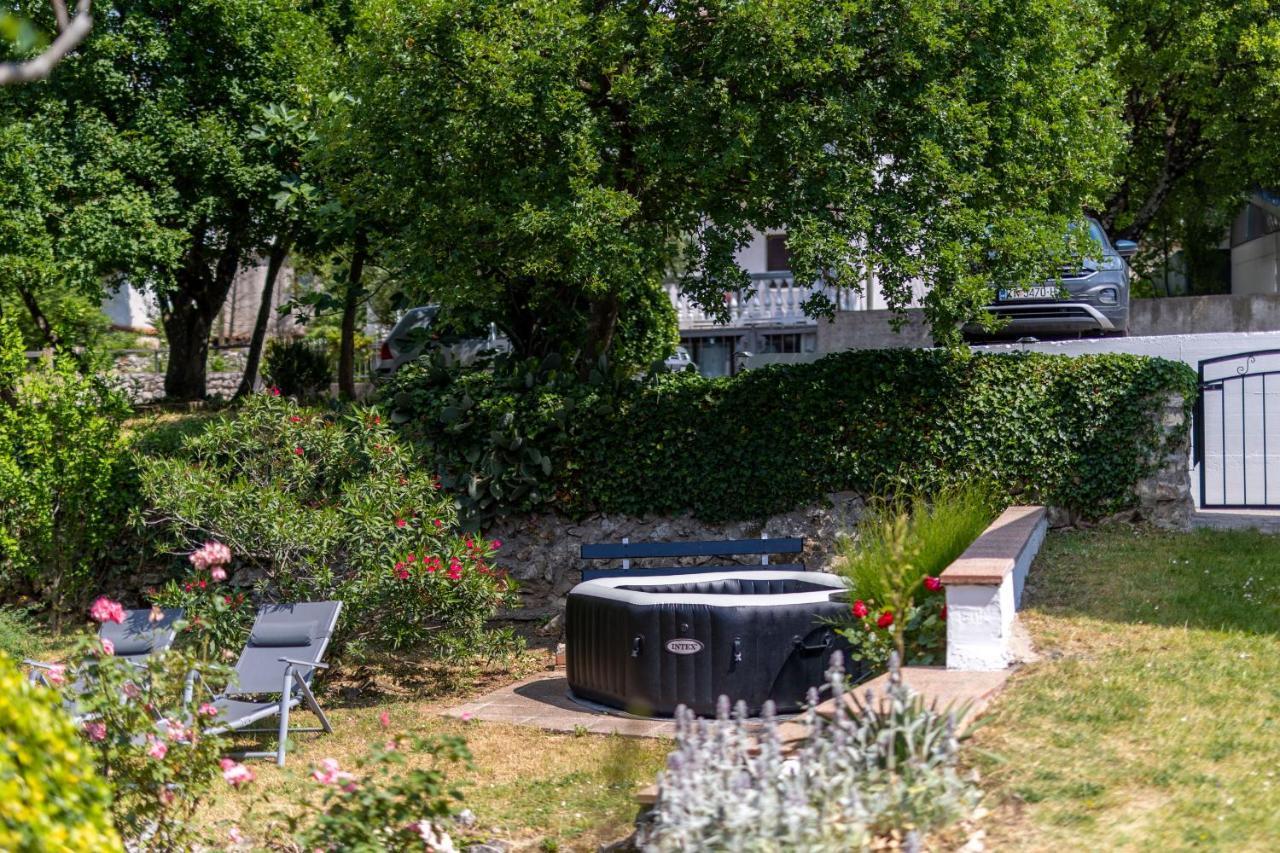 Charming Studio With Hot Tube, Terrace, Barbecue And Garden Kraljevica Extérieur photo